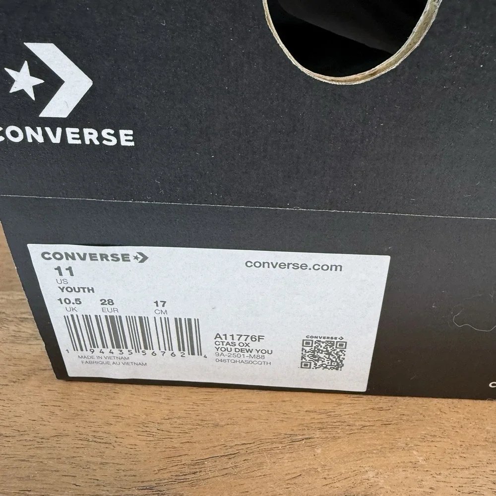 New‎ NWOB Little Kids Converse Chuck Taylor All Star You Dew You Sneaker 11 C